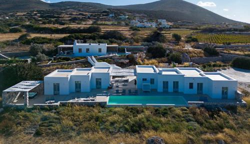 Villa with Private Pool and Sea View