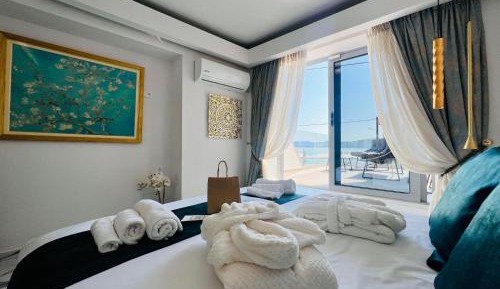 King Suite with Sea View