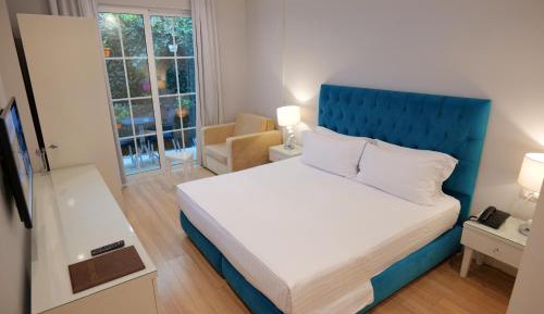 Double Room with Balcony - Ground Floor