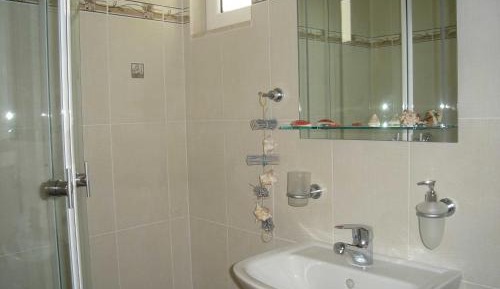 Studio (2 Adults) - Thaleia