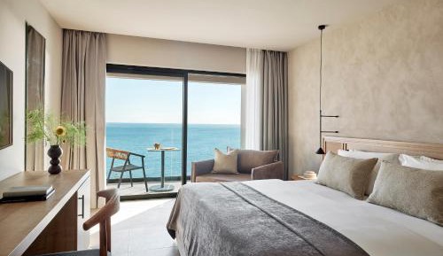 Deluxe Room with Sea View