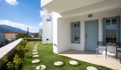 Deluxe Double or Twin Room with Mountain View