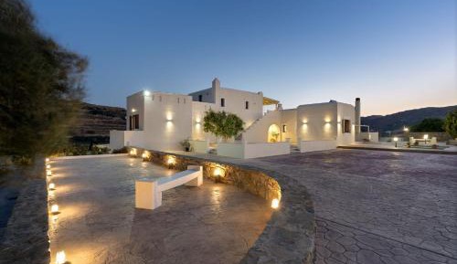 Villa with Garden View