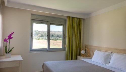 Family Apartment with Mountain View