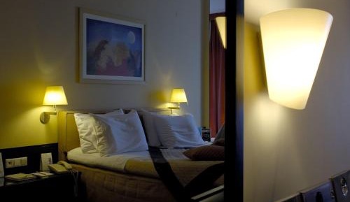 Double or Twin Room with Mountain View