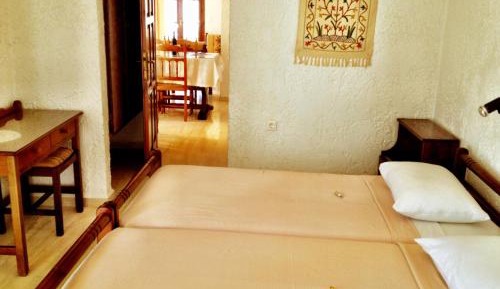 Two-Bedroom Apartment (4 Adults)