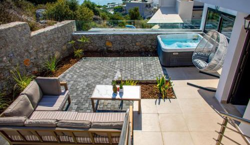 Premium One-Bedroom Suite with Sea View & Outdoor Jetted Tub