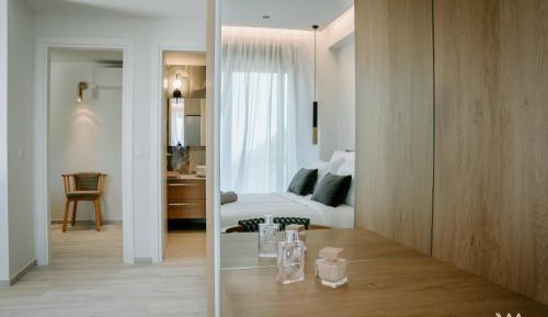 Apartment with Mountain View