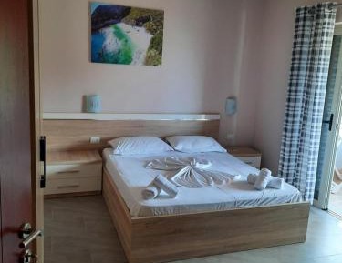 Deluxe Double Room with Balcony and Sea View