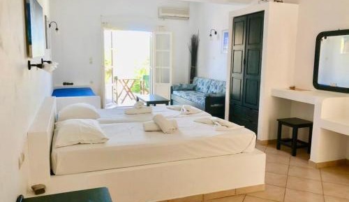 Triple Room with Sea View