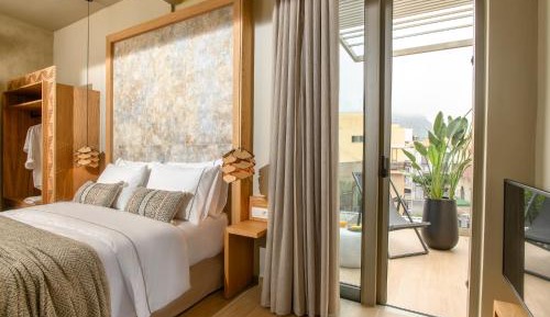 Deluxe Double Room with Balcony