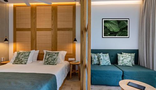 Junior Suite with Sharing Pool