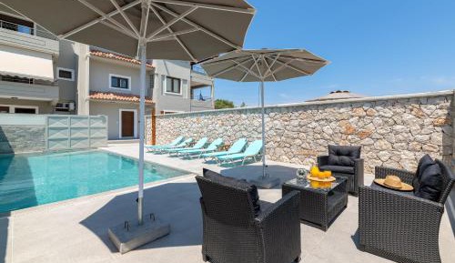 Suite with Private Pool