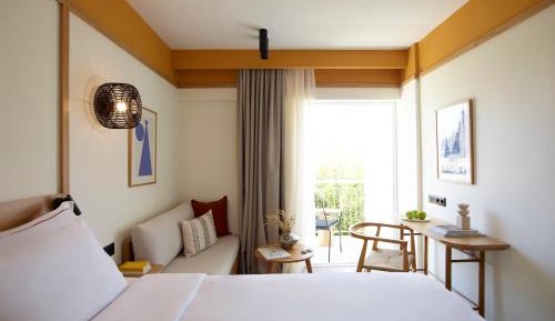 Classic Room with Garden View