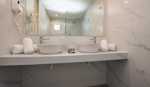 Deluxe Junior Suite