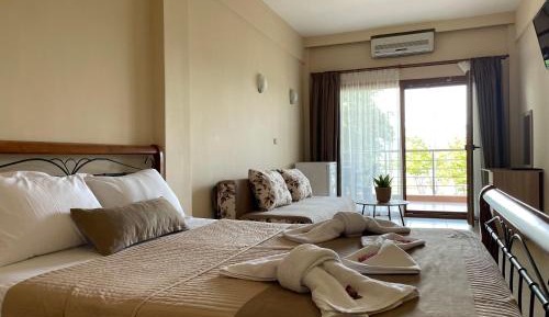 Double Room with Balcony and Sea View