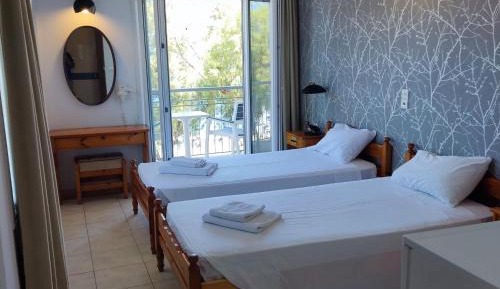 Double or Twin Room with Balcony and Sea View