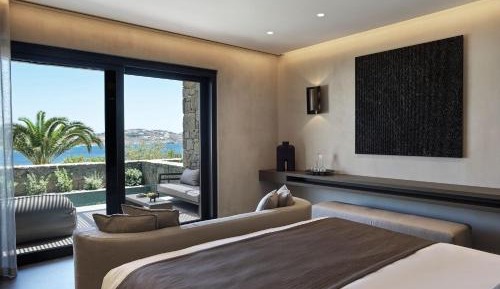 Premium Suite with Sea View & Private Heated Pool