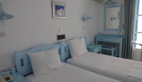 Twin Room with Terrace and Partial Sea View