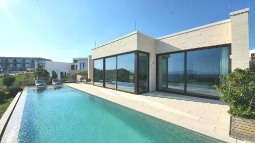 Villa with Sea View