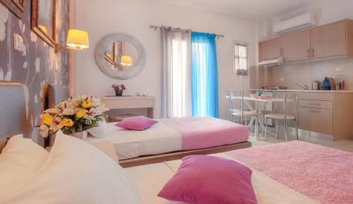 1-Bedroom Apartment with Side Sea View (4 Adults)