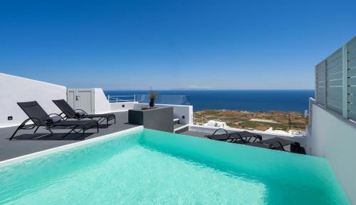 Superior Cave Suite with Private Pool & Sea View