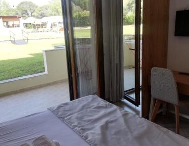Apartment with Pool View 