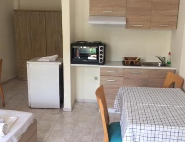 Studio (2 Adults)