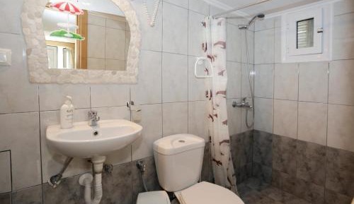 Studio (2 Adults)