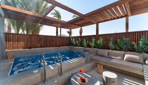 Junior Suite with private heated pool