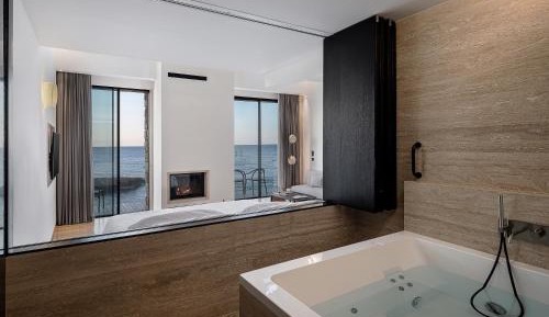 Presidential Suite Sea Front with balcony and Jacuzzi