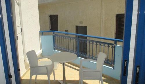 Studio with Balcony - No View