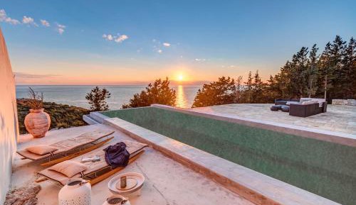 Villa - Beach Front