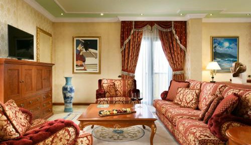 Executive Suite