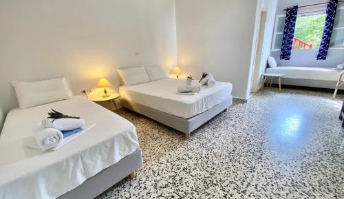 Studio (4 Adults) with Garden View 