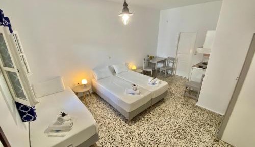 Studio with Garden View (3 Adults)