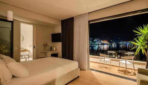 Deluxe Double Room with Sea View