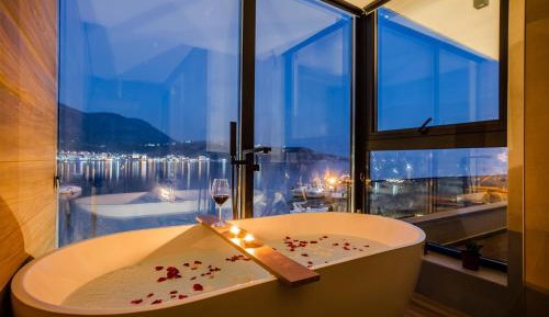 Deluxe Double Room with Sea View