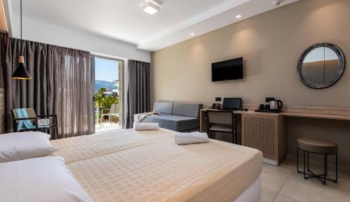 Deluxe Triple Room