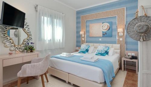 Junior Suite with Panoramic Sea View & Hot Tub