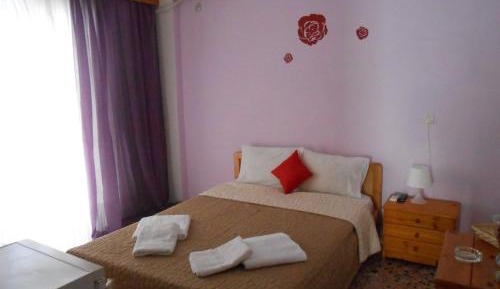 Five - Bedroom Apartment (13 Adults)