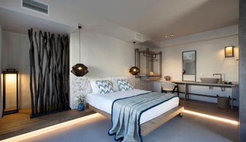 Senior Suite with external Hot Tub