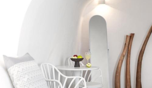Two Bedroom Cave Suite with Hot Tub Caldera & Sea View