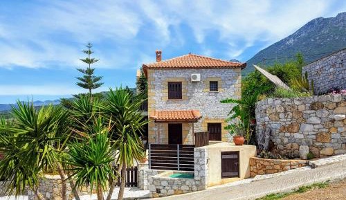 Villa with Private Pool - Phoebe