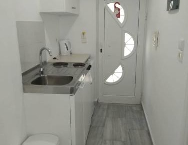 Studio (3 Adults)