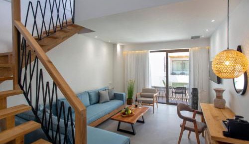 Deluxe Suite Split Level