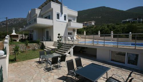 Villa with Sea View