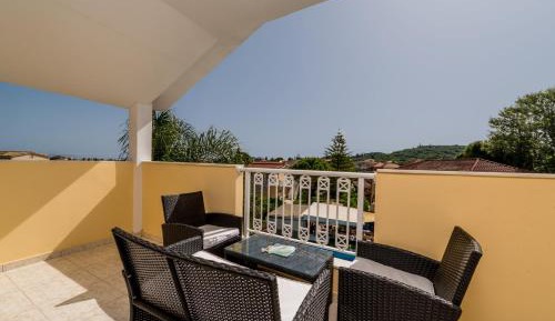 Junior Suite with Pool View