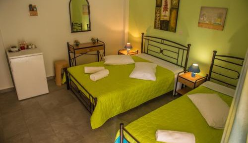 Triple Room with Mountain View