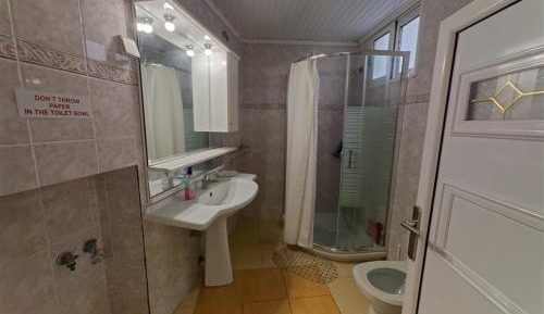 Twin Room with Shared Bathroom